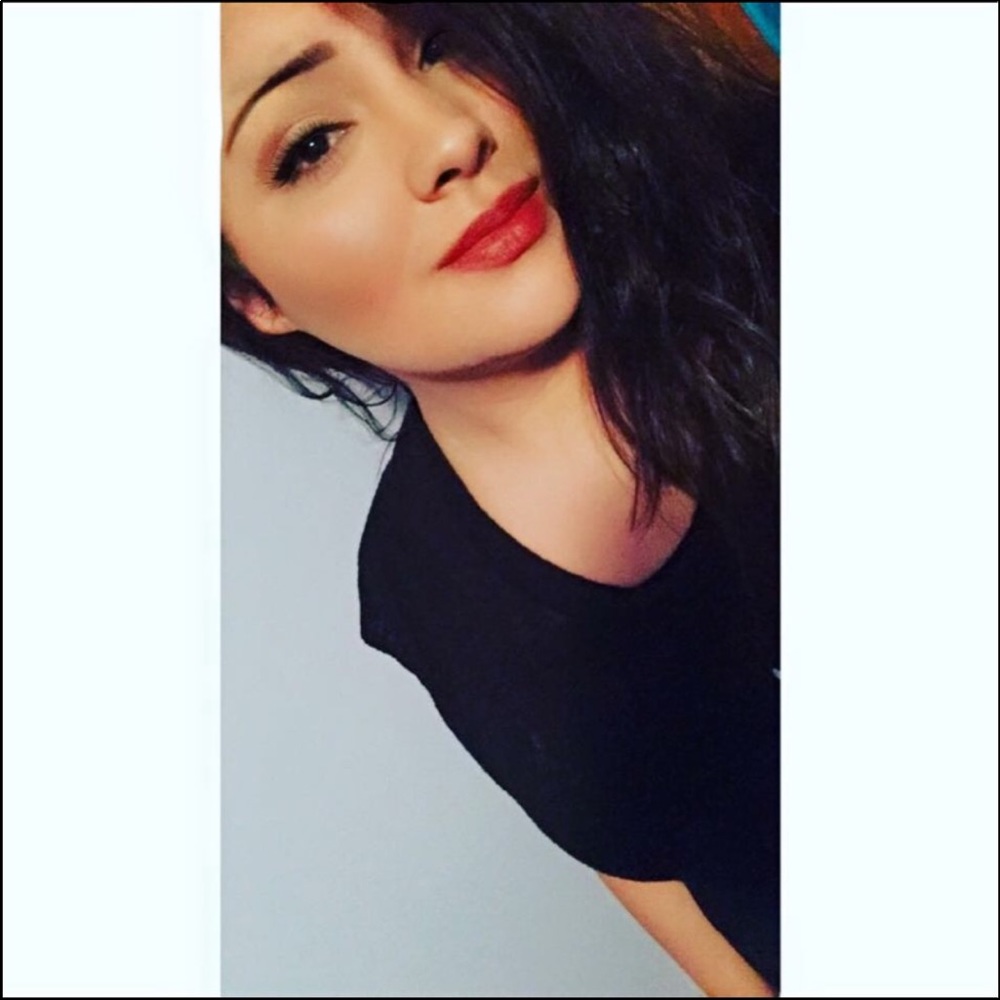 Meet your Posher, Selena